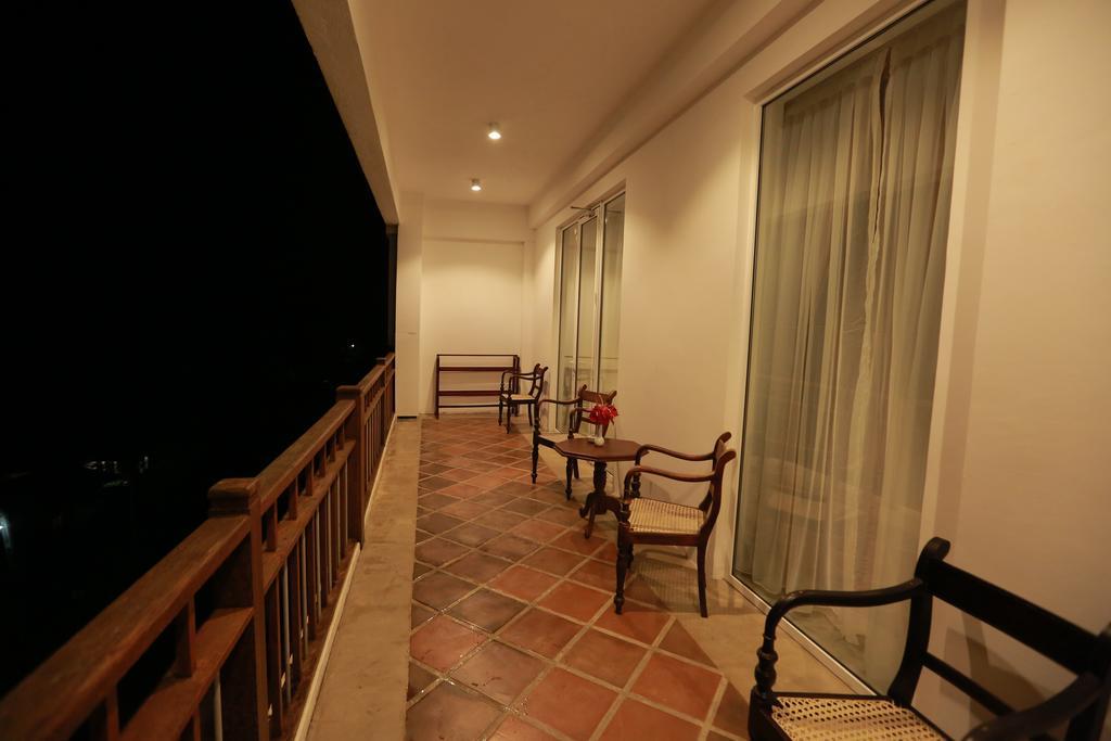 Refresh Hotel Hikkaduwa Exterior photo