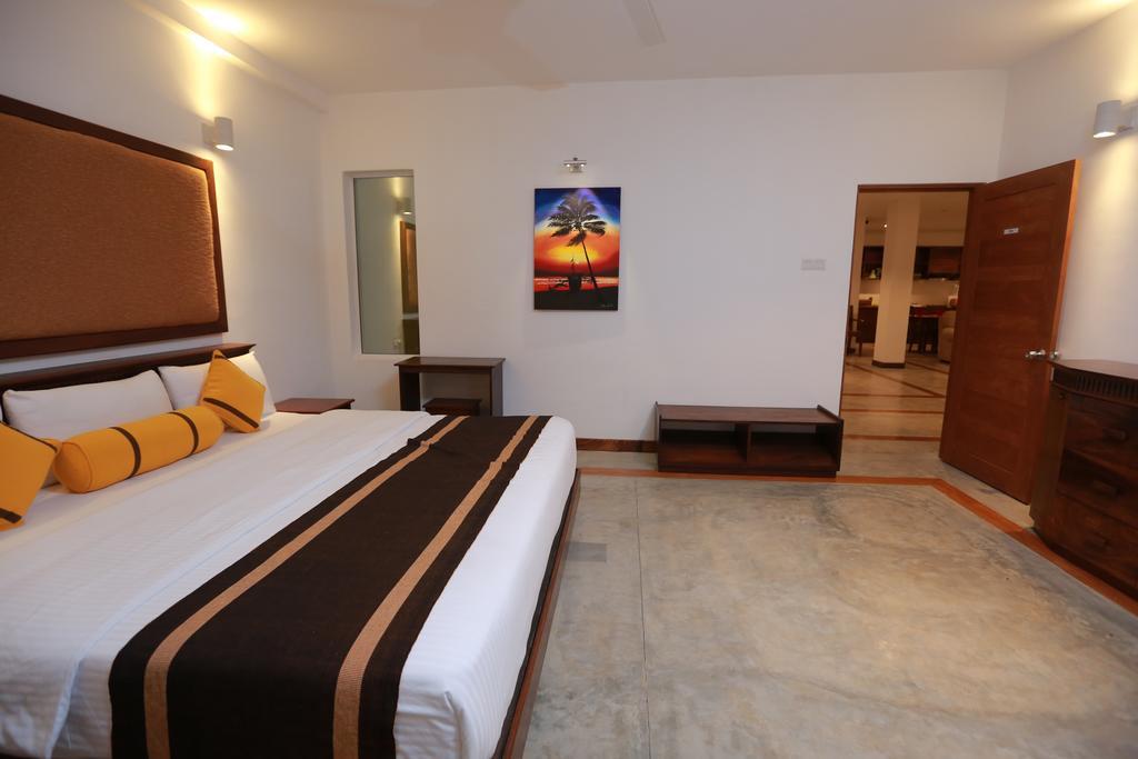 Refresh Hotel Hikkaduwa Exterior photo