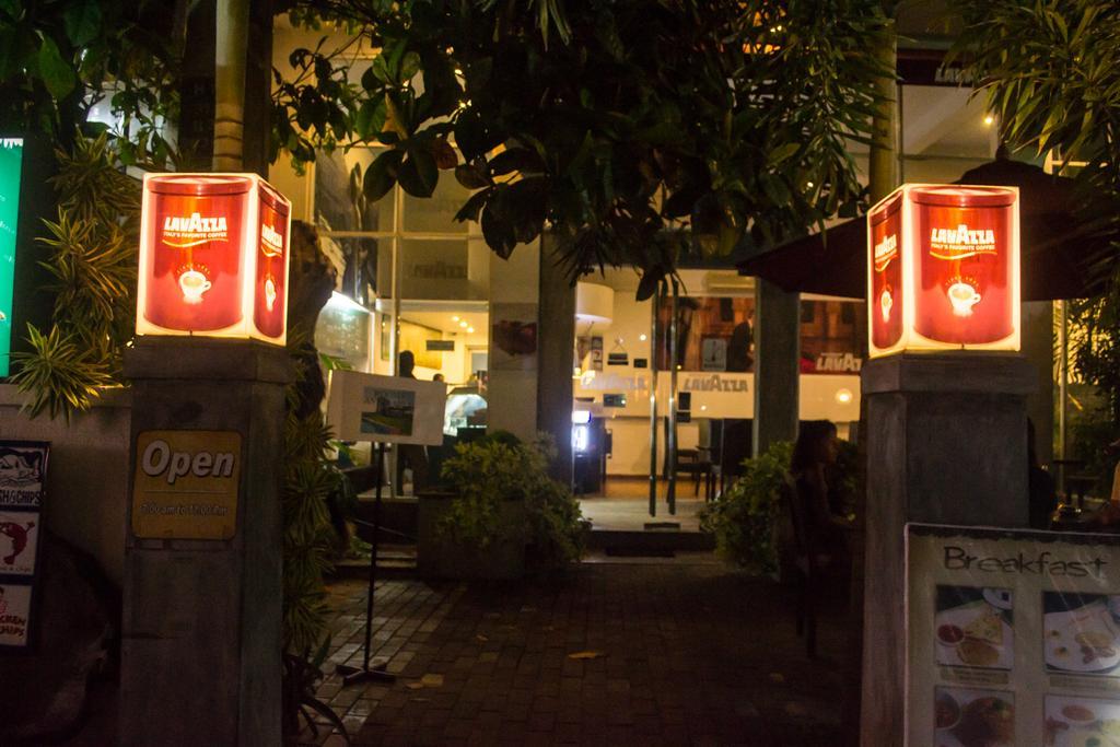 Refresh Hotel Hikkaduwa Exterior photo
