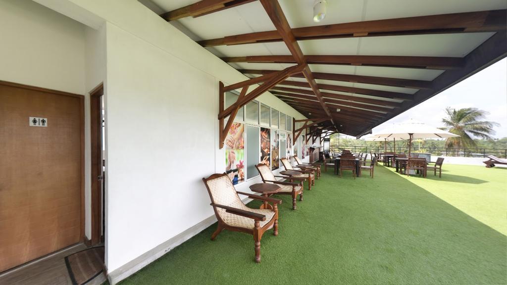 Refresh Hotel Hikkaduwa Exterior photo