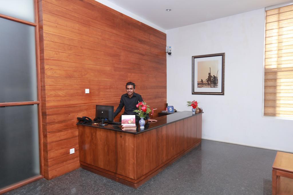 Refresh Hotel Hikkaduwa Exterior photo