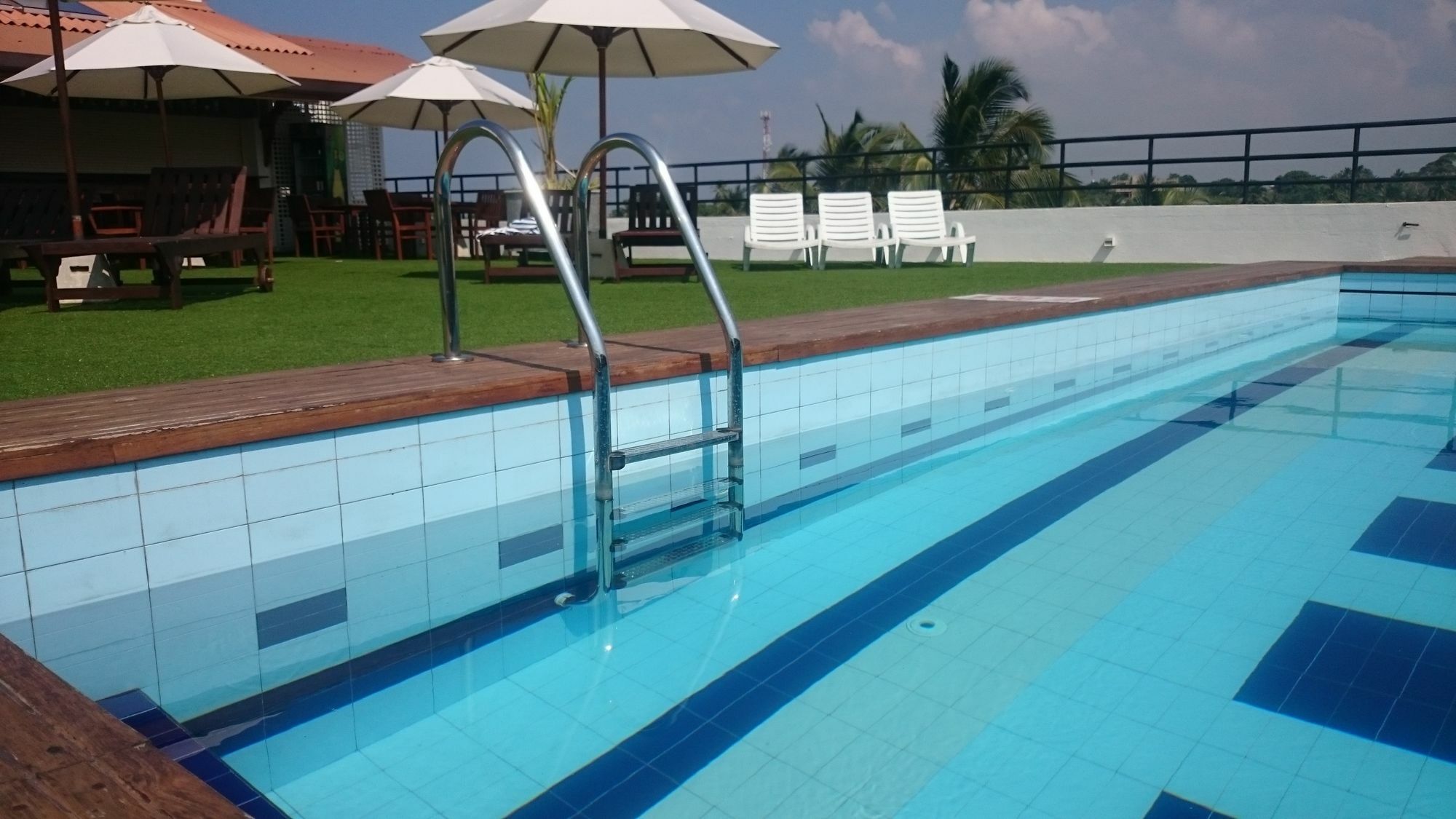 Refresh Hotel Hikkaduwa Exterior photo
